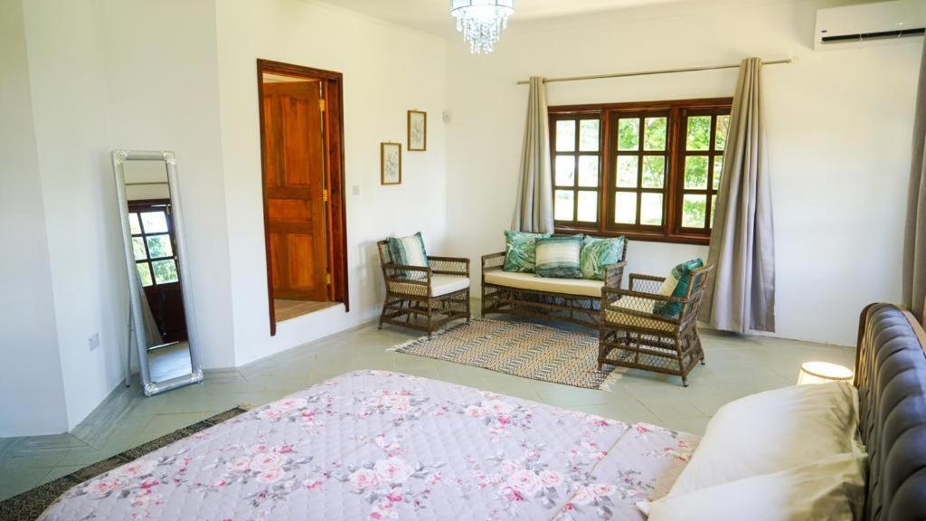 فندق Ogumka, Self Catering , Beoliere, Mahe فيكتوريا المظهر الخارجي الصورة